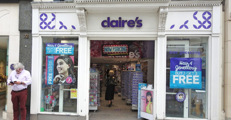 teen-jewelry-retailer-claire’s-files-for-bankruptcy-again